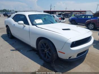  Salvage Dodge Challenger