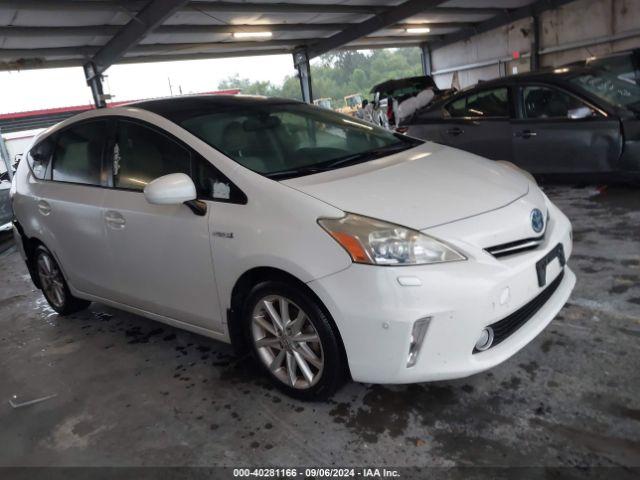  Salvage Toyota Prius v