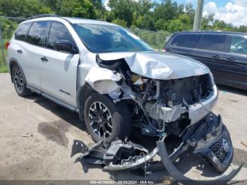  Salvage Nissan Pathfinder