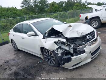  Salvage Nissan Altima