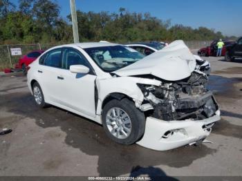  Salvage Nissan Altima