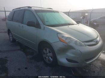  Salvage Toyota Sienna