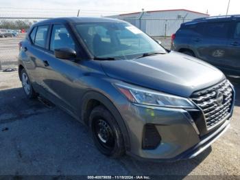  Salvage Nissan Kicks