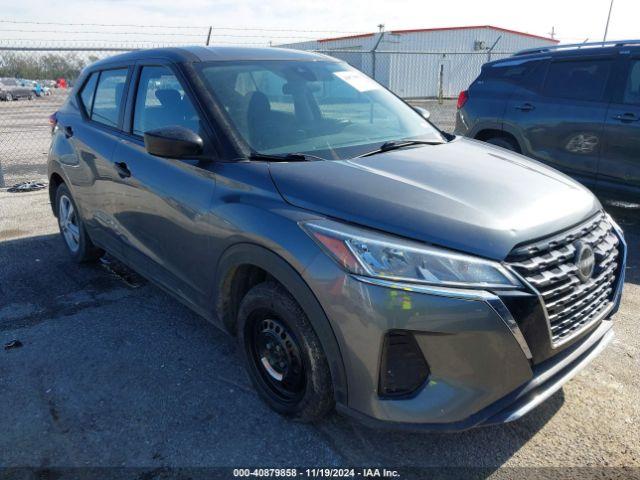  Salvage Nissan Kicks