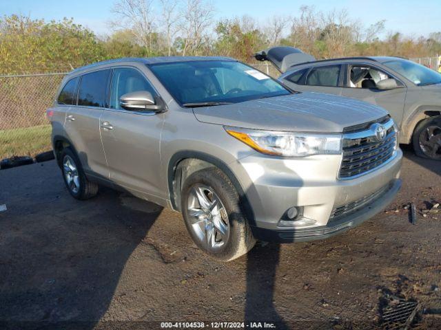  Salvage Toyota Highlander