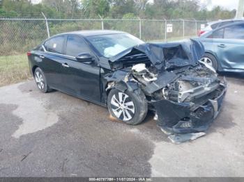  Salvage Nissan Altima