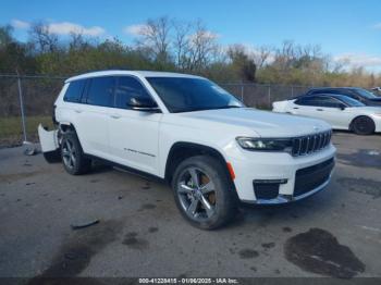  Salvage Jeep Grand Cherokee