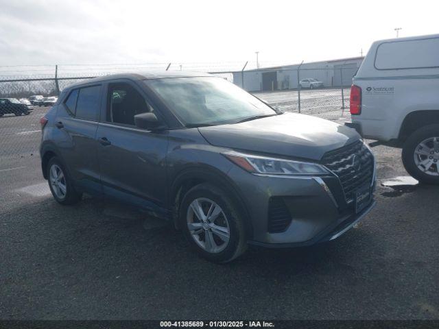  Salvage Nissan Kicks