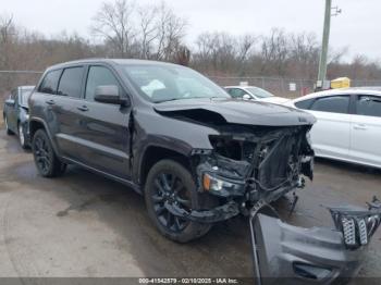  Salvage Jeep Grand Cherokee