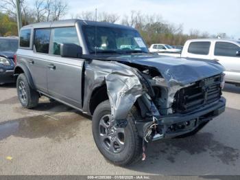  Salvage Ford Bronco