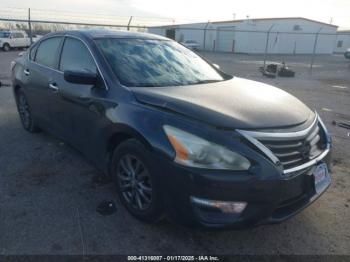  Salvage Nissan Altima