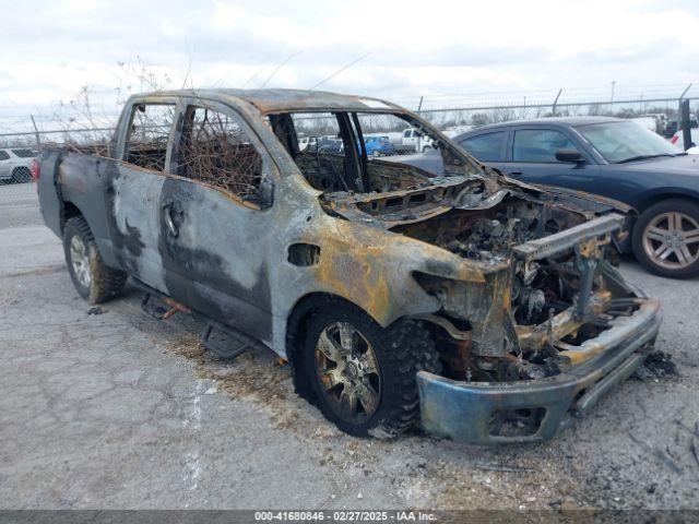  Salvage Nissan Titan