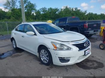  Salvage Nissan Altima