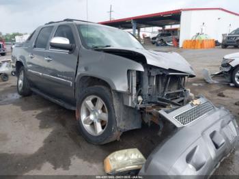 Salvage Chevrolet Avalanche 1500