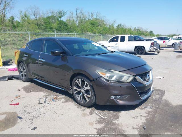  Salvage Nissan Maxima