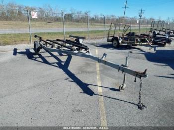  Salvage Mcclain Boat Trailer