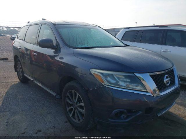  Salvage Nissan Pathfinder