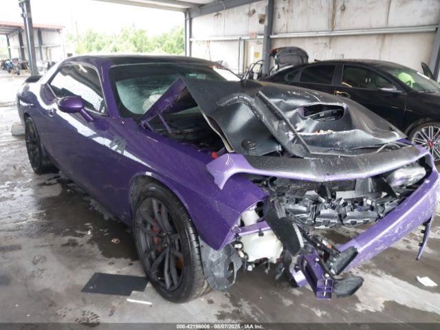  Salvage Dodge Challenger