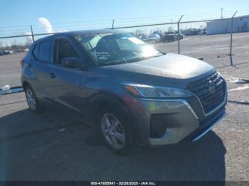  Salvage Nissan Kicks