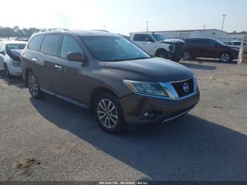  Salvage Nissan Pathfinder