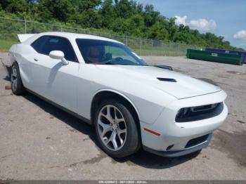  Salvage Dodge Challenger