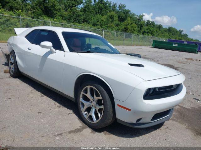  Salvage Dodge Challenger