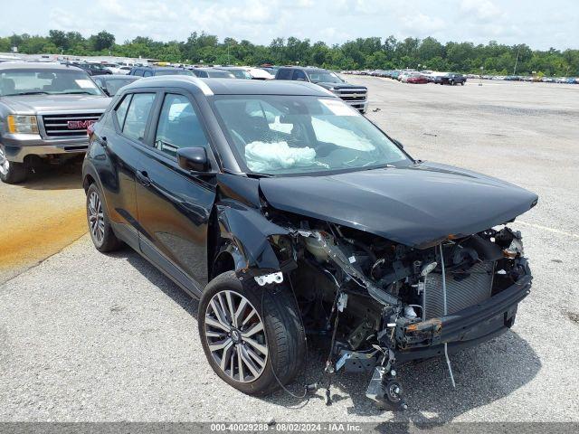  Salvage Nissan Kicks