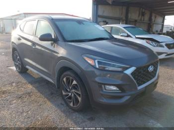  Salvage Hyundai TUCSON
