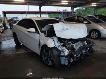  Salvage Hyundai ELANTRA