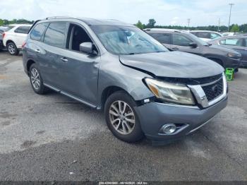  Salvage Nissan Pathfinder