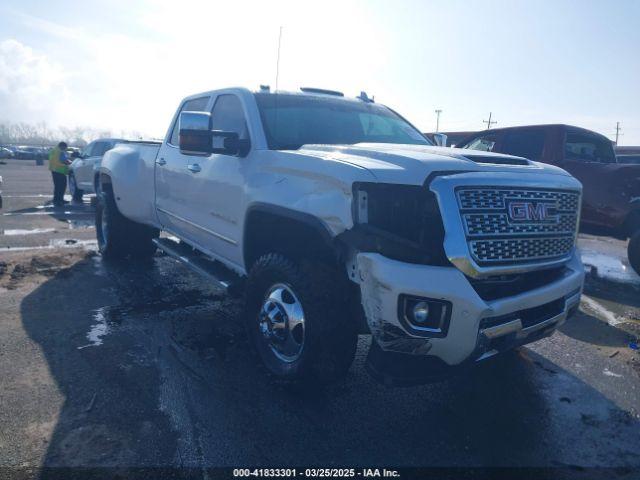  Salvage General Motors Sierra 3500HD