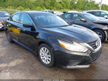  Salvage Nissan Altima