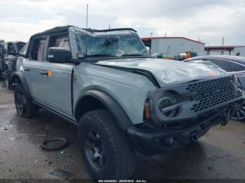  Salvage Ford Bronco