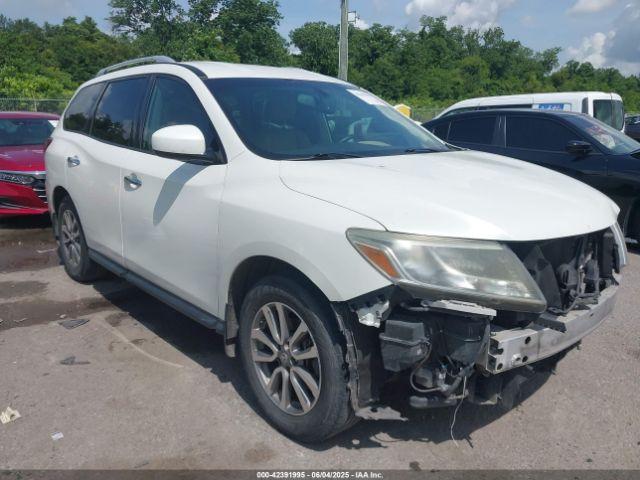  Salvage Nissan Pathfinder