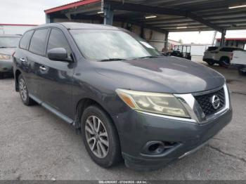  Salvage Nissan Pathfinder