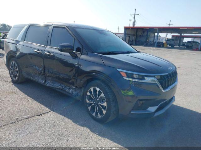  Salvage Kia Carnival