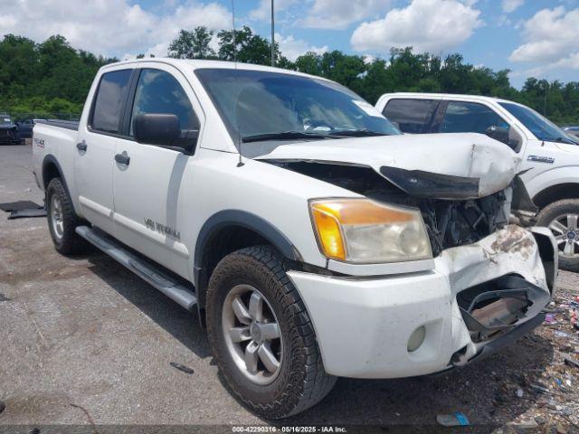  Salvage Nissan Titan