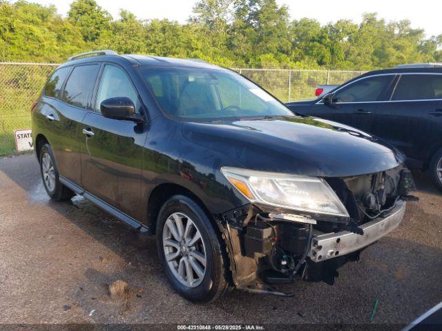  Salvage Nissan Pathfinder