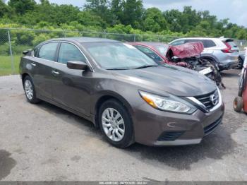  Salvage Nissan Altima