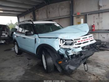  Salvage Ford Bronco