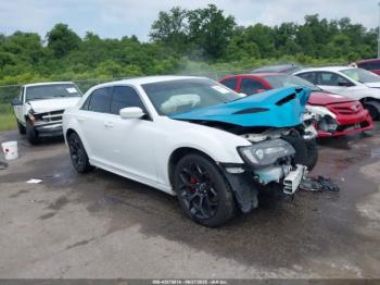  Salvage Chrysler 300