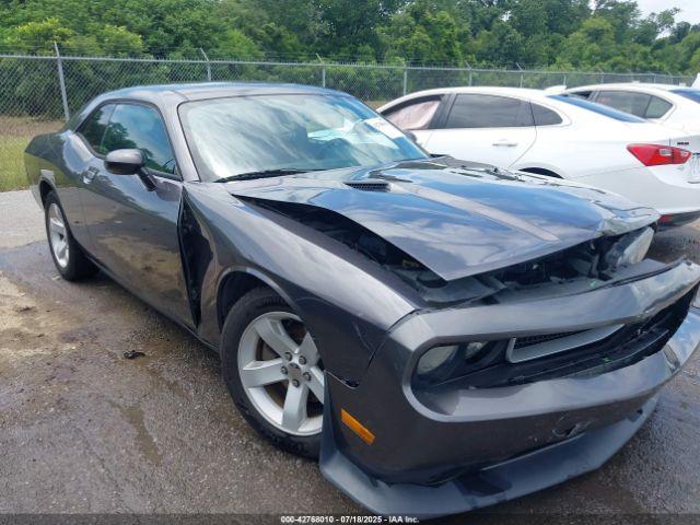  Salvage Dodge Challenger
