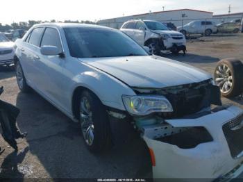  Salvage Chrysler 300
