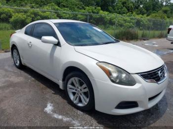  Salvage Nissan Altima