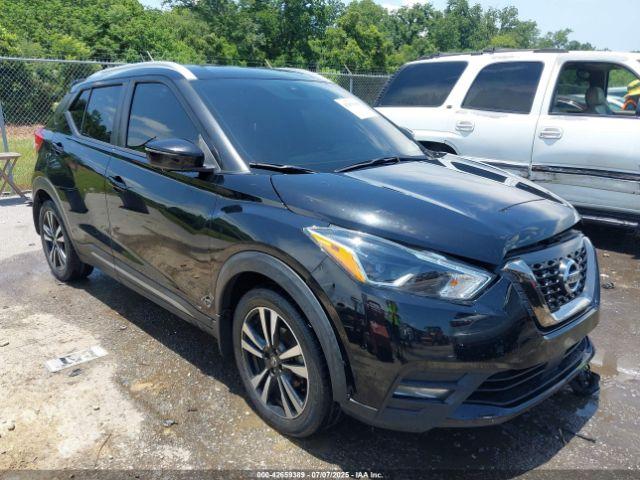  Salvage Nissan Kicks