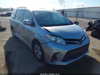  Salvage Toyota Sienna