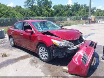  Salvage Nissan Altima