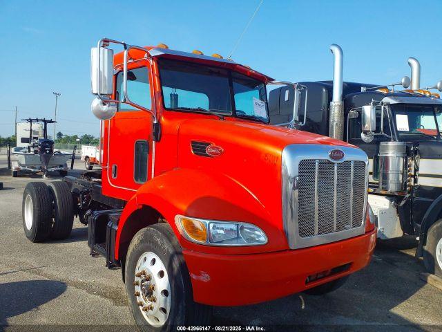  Salvage Peterbilt 335
