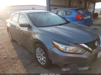  Salvage Nissan Altima