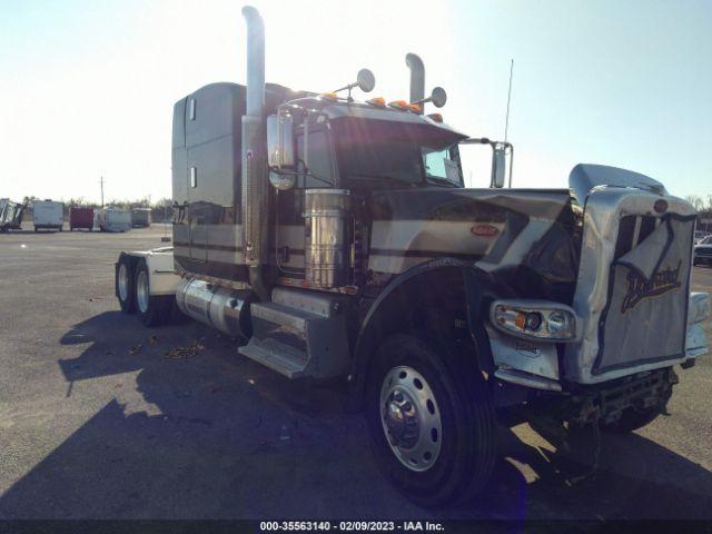  Salvage Peterbilt 389